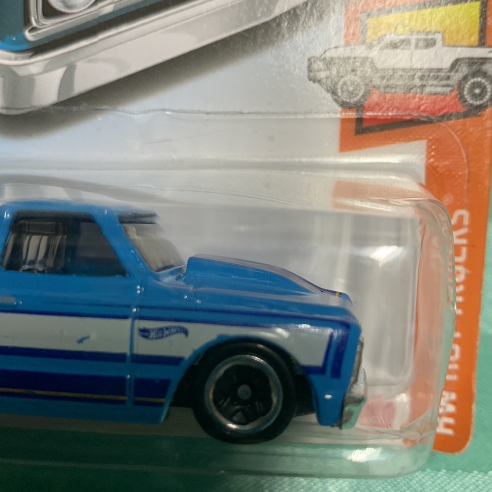 67 Chevy C10 Blue Pickup Hot Whee - Picture 7 of 11